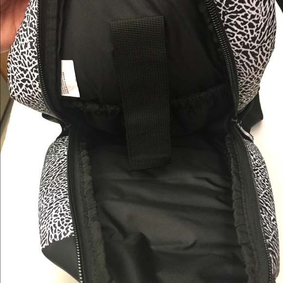 NIKE JORDAN JUMPMAN BLK & GRY ONYX BACKPACK NWT - Picture 5 of 8